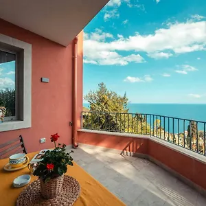 Apartment The Charming House, Taormina